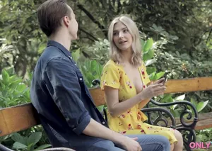 Cô nàng ra công viên tìm trai lạ về chịch trả thù gã thằng bồ xem sex thủ dâm