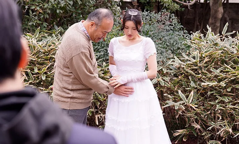 Chồng yêu quá yếu, vợ dù yêu nhưng vẫn thường đụ với bố chồng đến có thai