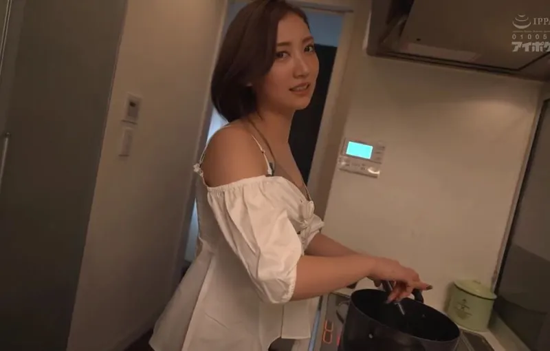 Cậu em anh xã trúng độc đắc và người vợ của anh trai có chiếc lưỡi điêu luyện